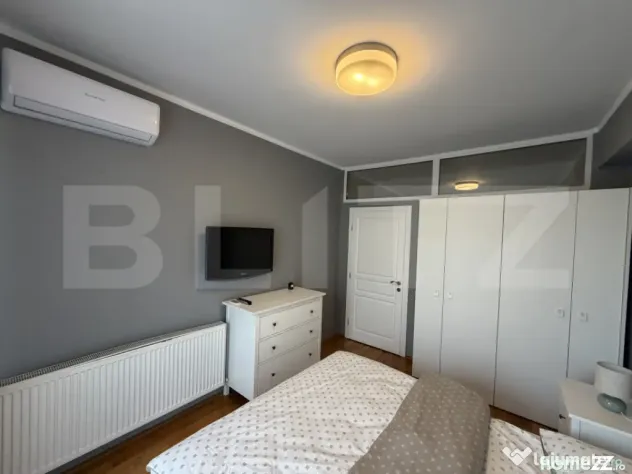 2 camere, decomandat, 55 mp, A.C., zona strazii Traian