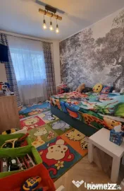 Apartament 4 camere, centrală proprie, parcare, 5 min 