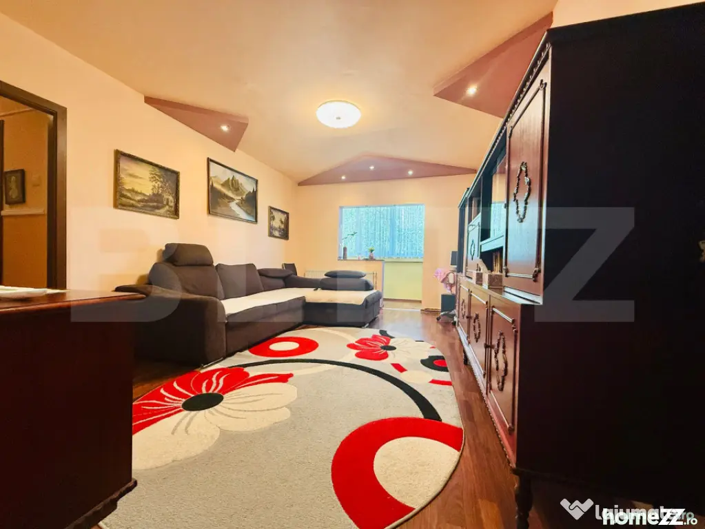 Apartament 4 camere Tractorul/ 2 bai/ 2 spatii de depozitare - Brasov (Brasov)