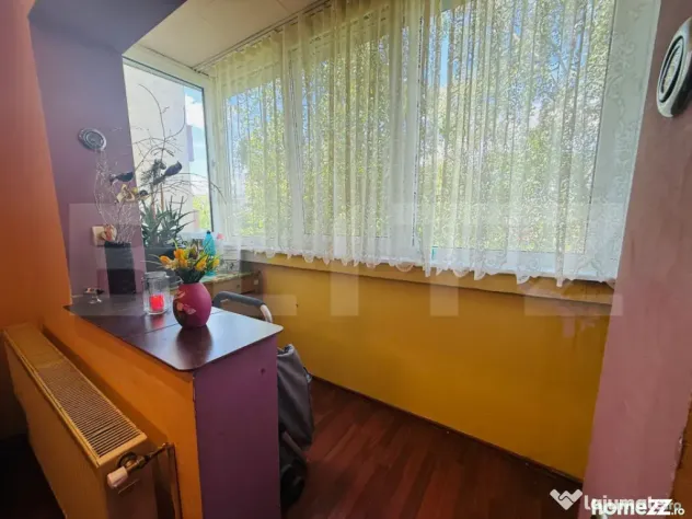 Apartament 4 camere Tractorul/ 2 bai/ 2 spatii de depozitare - Brasov (Brasov)