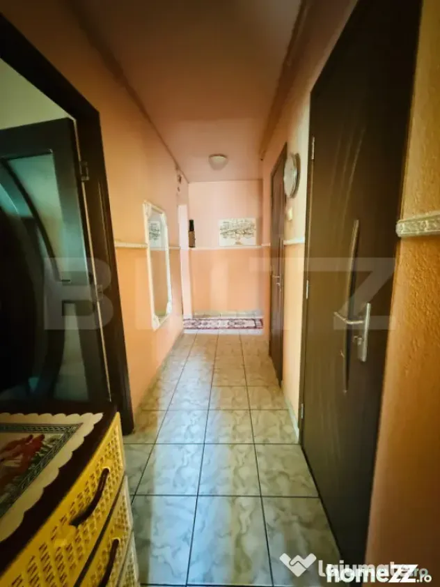 Apartament 4 camere Tractorul/ 2 bai/ 2 spatii de depozitare - Brasov (Brasov)