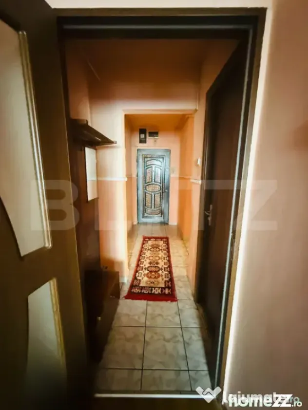 Apartament 4 camere Tractorul/ 2 bai/ 2 spatii de depozitare - Brasov (Brasov)