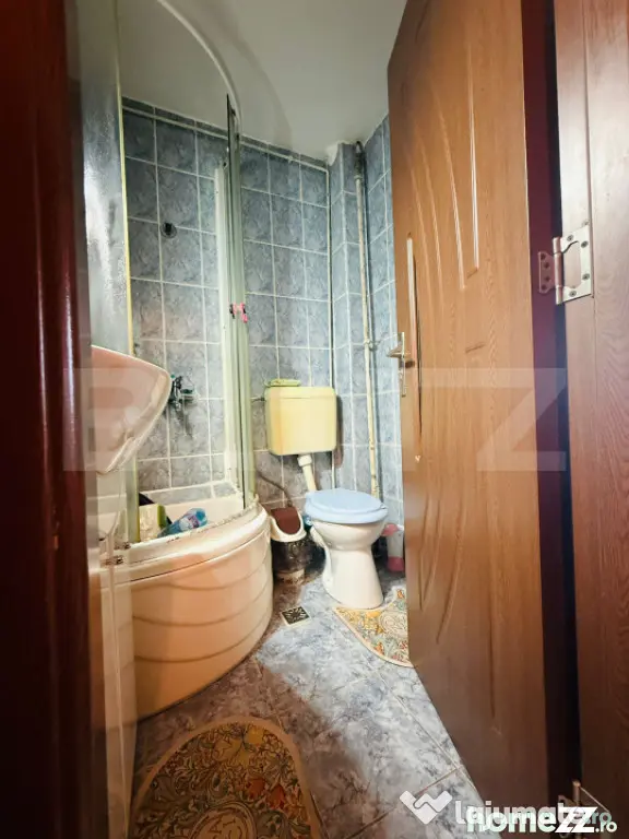 Apartament 4 camere Tractorul/ 2 bai/ 2 spatii de depozitare - Brasov (Brasov)