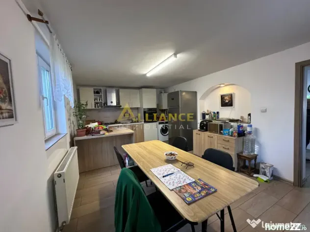 Casa 6 camere cu spatiu comercial de v#226;nzare - Soseaua L