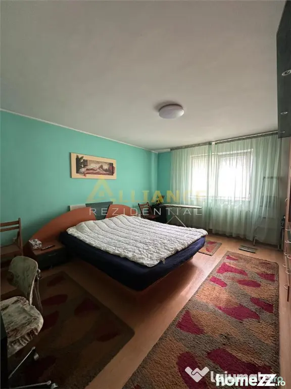 Casa 6 camere cu spatiu comercial de v#226;nzare - Soseaua L