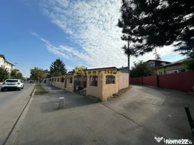 Casa 6 camere cu spatiu comercial de v#226;nzare - Soseaua L