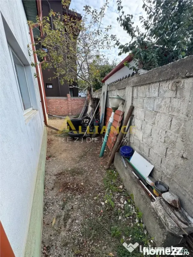 Casa 6 camere cu spatiu comercial de v#226;nzare - Soseaua L