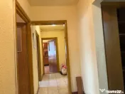 Apartament 3 camere zona Casa de Cultura cu Centrala 