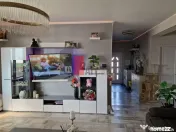 Vanzare casa moderna cu piscina si zona de fitness --Miha... 