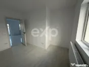 Duplex 2 etaje 4 camere 2 bucătării 2 livinguri 2 locuri p