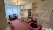 Apartament 2 camere, decomandat , cetate , etajul 2 