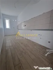 Young Residence 2 cam 60 mp la 10 min metrou 