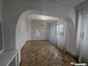 Apartament 104mp-utili 2bai centrala -an 1985 -Bd. Chisin... 