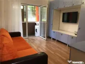 RACADAU RENOVAT 2 camere decomandat cu parcare 