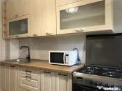 RACADAU RENOVAT 2 camere decomandat cu parcare 