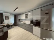 Apartament 3 camere, 77 mp, parcare, zona Sub Cetate 