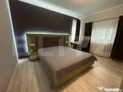 Apartament 3 camere, 77 mp, parcare, zona Sub Cetate 