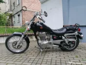 Motocicleta Suzuki Savage 650 