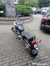 Motocicleta Suzuki Savage 650 