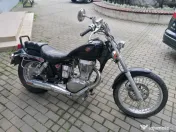 Motocicleta Suzuki Savage 650 