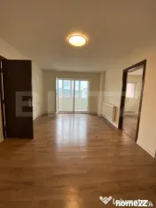Apartament 4 camere complet renovat – 2 băi, 2 balcoane,