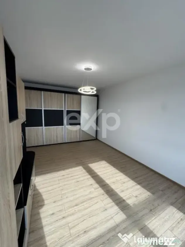 Apartament 3 camere Calea Grivitei | Metrou la scara | Etaj
