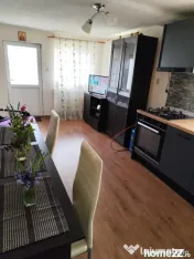 Casă renovată complet, 1800 mp teren, zonă liniștită î 