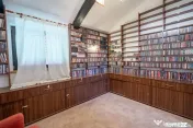 Vilă pe malul lacului, 3.000 mp, 4 corpuri, Piscină, te... 