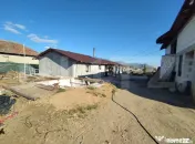 2 case centru Perișor, teren 2016 mp, 27 m deschidere 