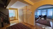 Casă / Vilă de lux cu 8 camere de vânzare in Obcini, S...