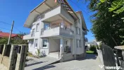 Casă / Vilă de lux cu 8 camere de vânzare in Obcini, S...