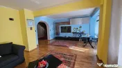 Casă / Vilă de lux cu 8 camere de vânzare in Obcini, S...