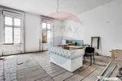 Apartament ultracentral 62 mp cu 2 ferestre spre bulevard 