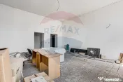 Apartament ultracentral 62 mp cu 2 ferestre spre bulevard 