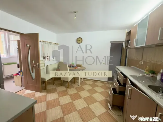 Casa 6 camere , garaj , Ploiesti , Zona Afi Palace