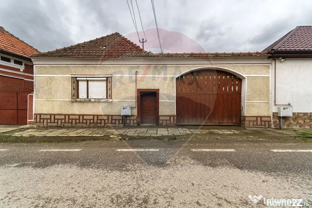 COMISION 0% | DE VANZARE|PERSANI| 1068 MP TEREN| 2 FRONTU...