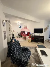 Apartament Spatios, 3 Camere, Decomandat, Demisol, Zona Prim 