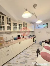 Apartament Spatios, 3 Camere, Decomandat, Demisol, Zona Prim 