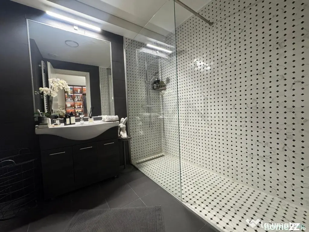 4 camere lux 106 mp UpGround Residence