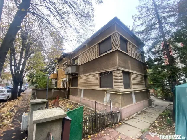 Casa cu teren 363 mp Agronomie - Domenii