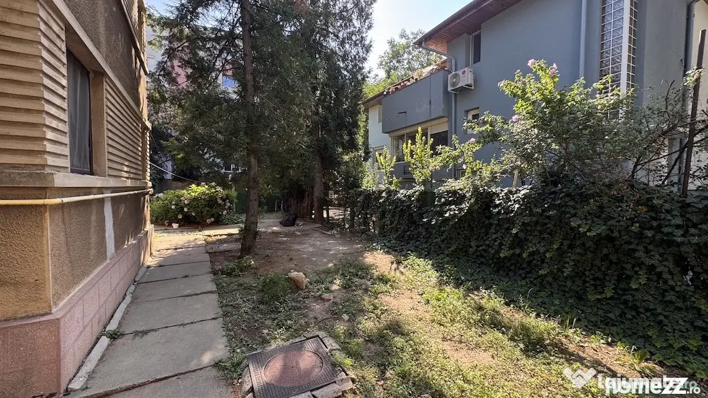 Casa cu teren 363 mp Agronomie - Domenii