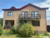 Casă / Vilă cu 5 camere de vânzare în zona Central