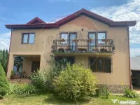 Casă / Vilă cu 5 camere de vânzare în zona Central 