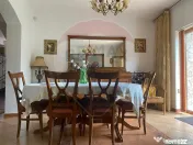 Casă / Vilă cu 5 camere de vânzare în zona Central