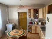 Casă / Vilă cu 5 camere de vânzare în zona Central