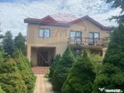 Casă / Vilă cu 5 camere de vânzare în zona Central