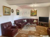 Casă / Vilă cu 5 camere de vânzare în zona Central