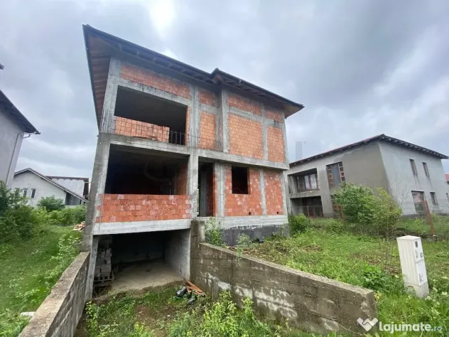 Vila in cartierul Henri Coanda