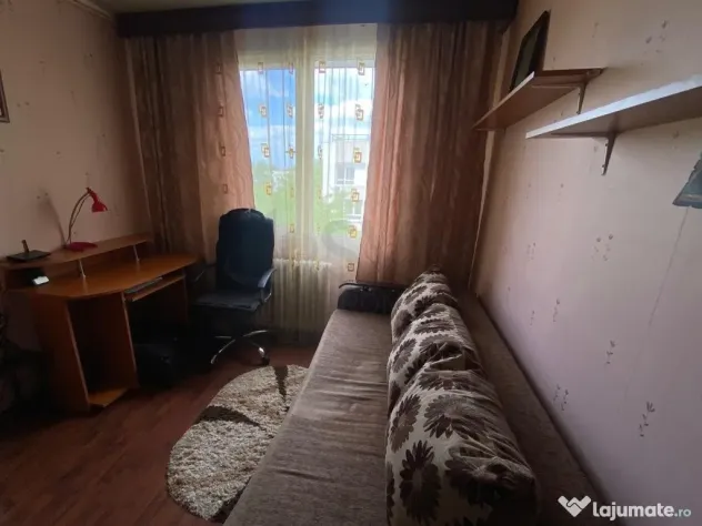 Apartament 3 camere Ozana Mobilat Utilat Loc de Parcare