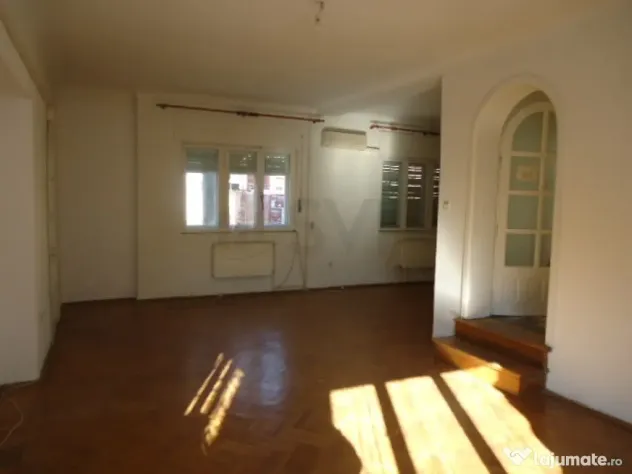 Casa de Inchiriat Domenii